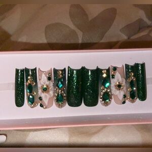 HANDMADE GEL PRESS ON NAILS😍